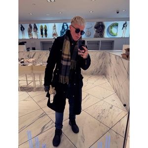 Meet your Posher, Mel